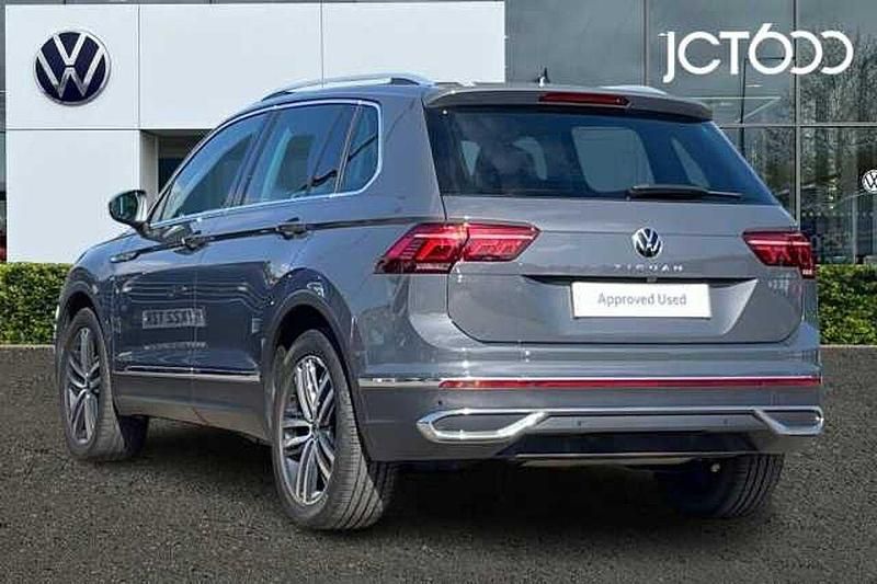 Used VW Tiguan Elegance 150 HP (110 kW) 2021 Grey SUV