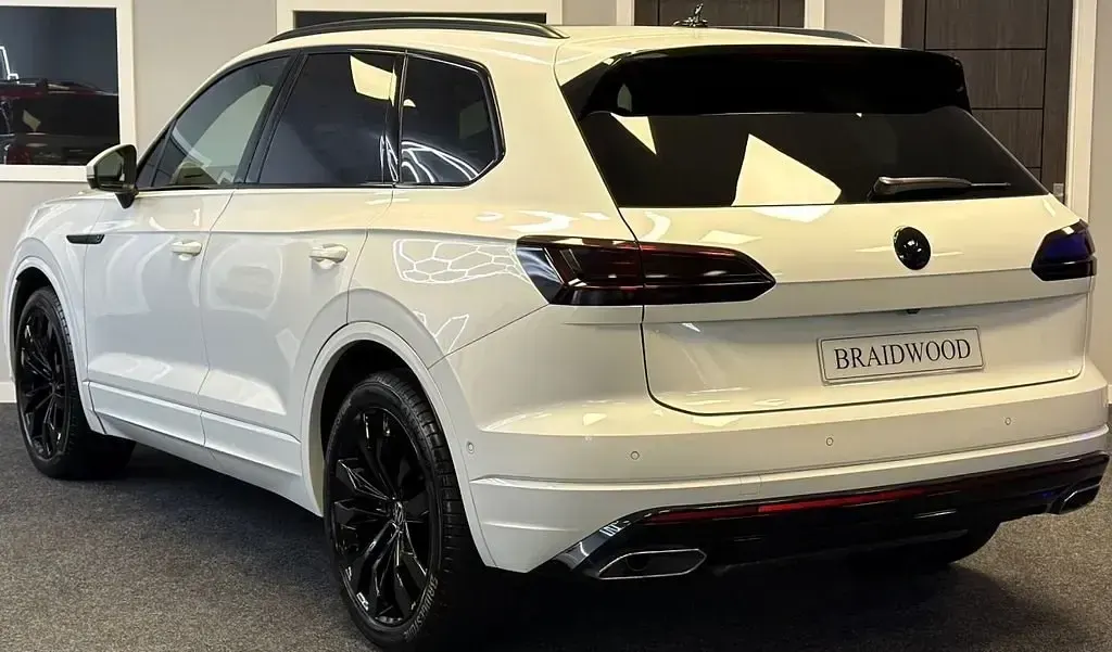 Used VW Touareg R-line 2023 White SUV
