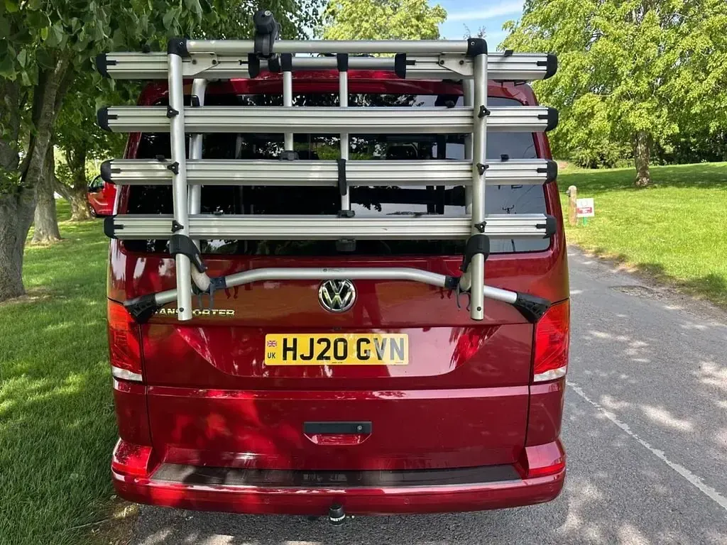 Używany VW Transporter Highline 150 KM (110 kW) 2020 Czerwony Van