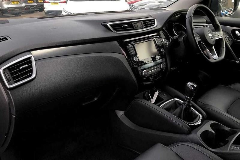 Used Nissan Qashqai Tekna 138 HP (101 kW) 2019 Blue SUV