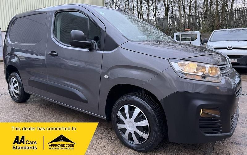 Used Citroën Berlingo 75 HP (55 kW) 2021 Grey MPV