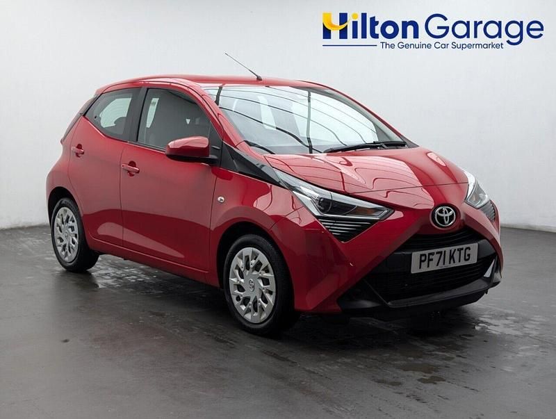 Red Used 2021 Toyota Aygo X-play Hatchback | £8,650 (Good price) - Image 1/4