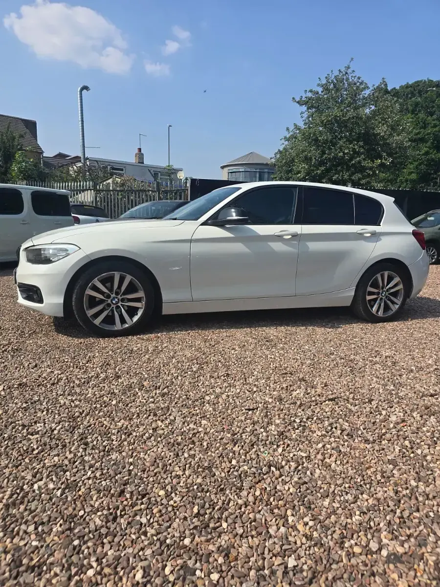 Used BMW 118 Sport Line 2017 White Hatchback