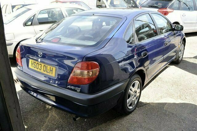 Used Toyota Avensis 127 HP (93 kW) 2003 Hatchback