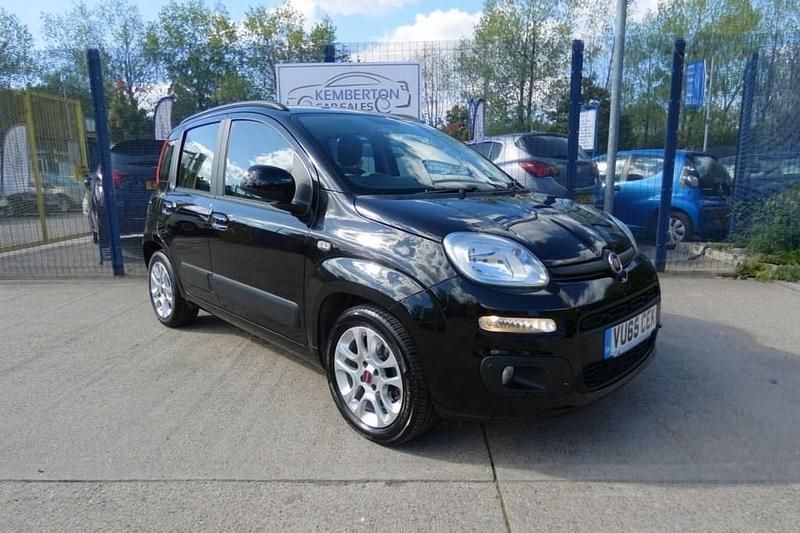 Used Fiat Panda Lounge 69 HP (50 kW) 2015 Black Hatchback