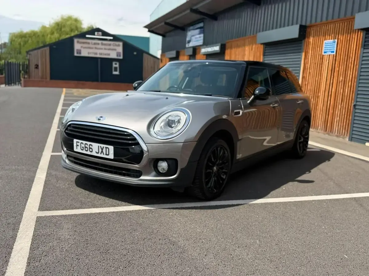 Used Mini Cooper Clubman 136 HP (100 kW) 2016 Silver Estate