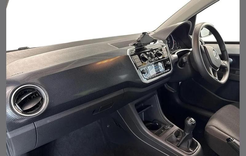 Usado VW up! 65 HP (47 kW) 2022 Branco Citadino