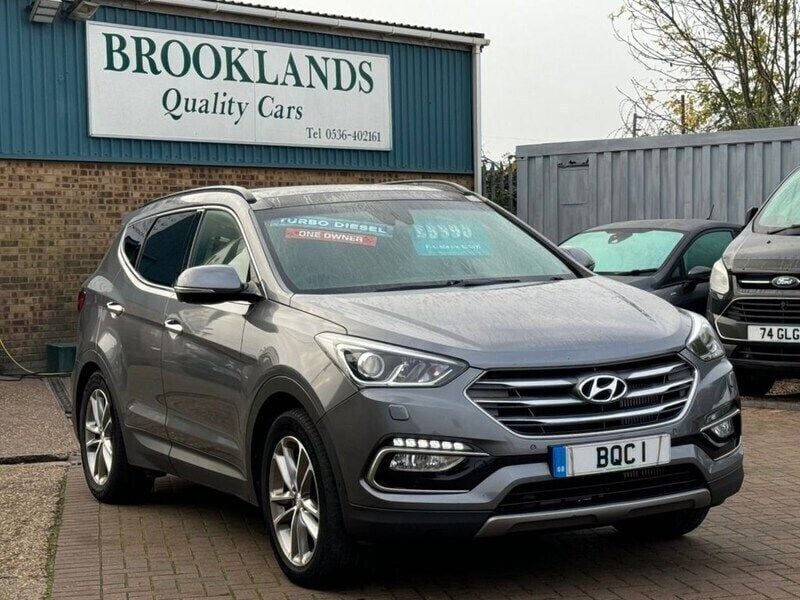 Silver Used 2016 Hyundai Santa Fe Premium SE SUV | £8,995 (A bit pricey) - Image 1/4