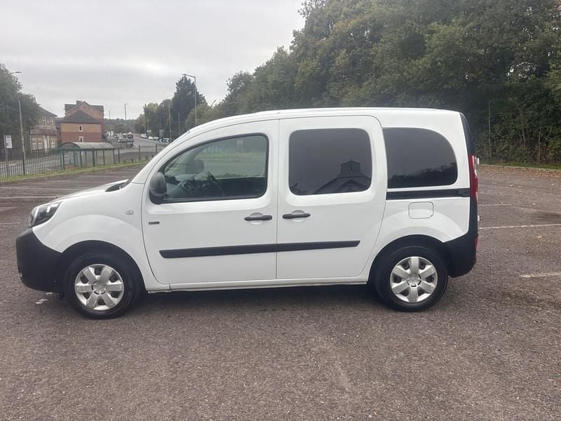 Used Renault Kangoo Business 44 kW (60 HP) 2020 White MPV