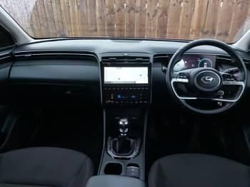 Used Hyundai Tucson SE 150 HP (110 kW) 2022 Red SUV