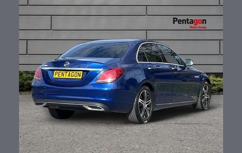 Używany Mercedes C200 Premium Plus 180 KM (132 kW) 2019 Niebieski Sedan/Limuzyna