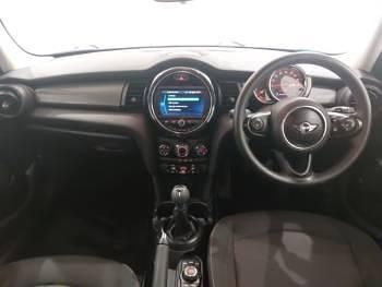 Used Mini Cooper 136 HP (100 kW) 2018 Red Hatchback