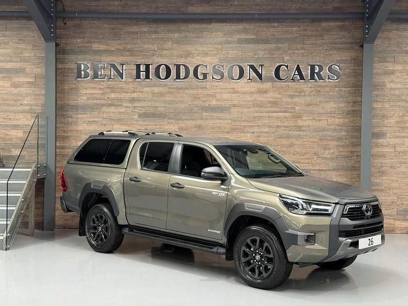 New Toyota HiLux 204 HP (150 kW) 2026 Bronze Pickup