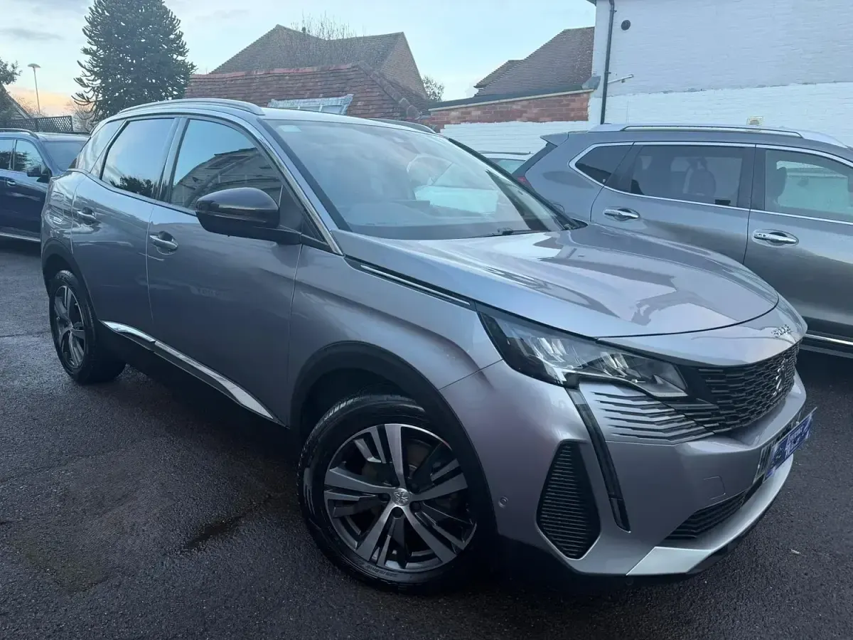 Used Peugeot 3008 Allure Premium 131 HP (96 kW) 2022 Grey Hatchback