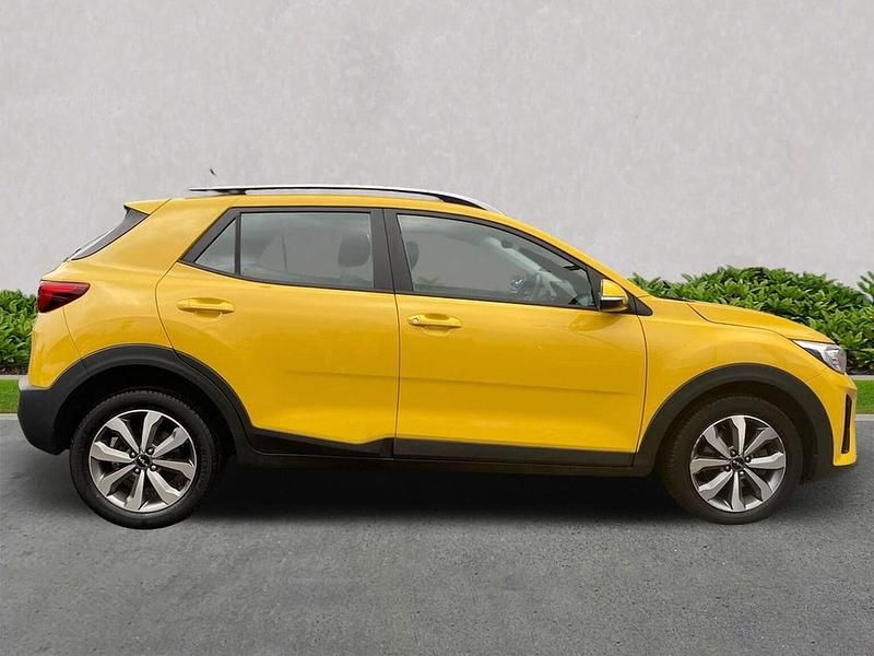 Used Kia Stonic 2022 Yellow SUV