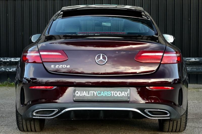 Used Mercedes E220 AMG Line Premium 194 HP (142 kW) 2018 Red Coupe
