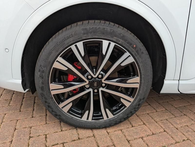 New Ford Kuga ST-Line X 243 HP (178 kW) 2025 SUV