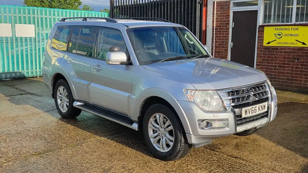 Used Mitsubishi Shogun 187 HP (137 kW) 2017 Silver SUV