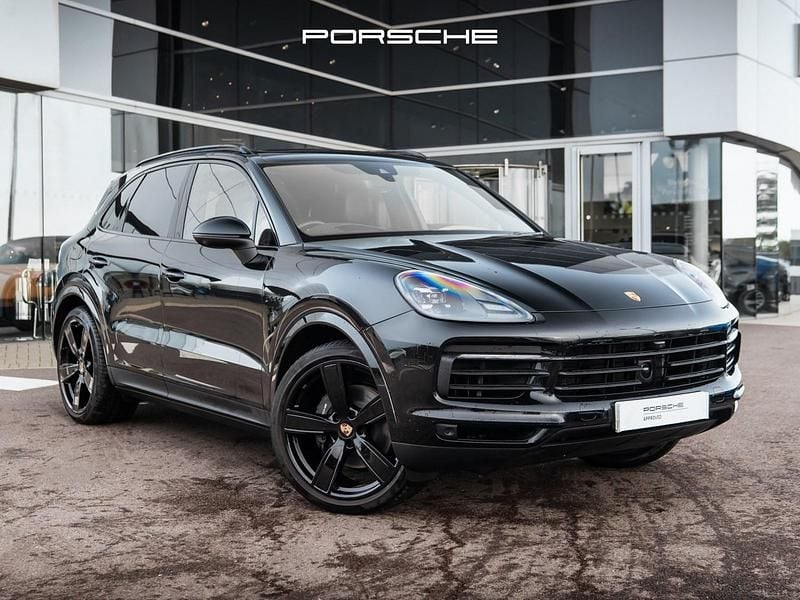 Black Used 2023 Porsche Cayenne SUV | £60,900 (Good price) - Image 1/4
