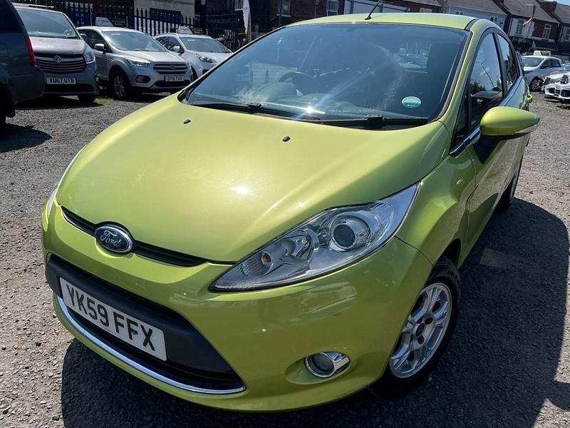 Used Ford Fiesta Zetec 96 HP (70 kW) 2010 Green Hatchback