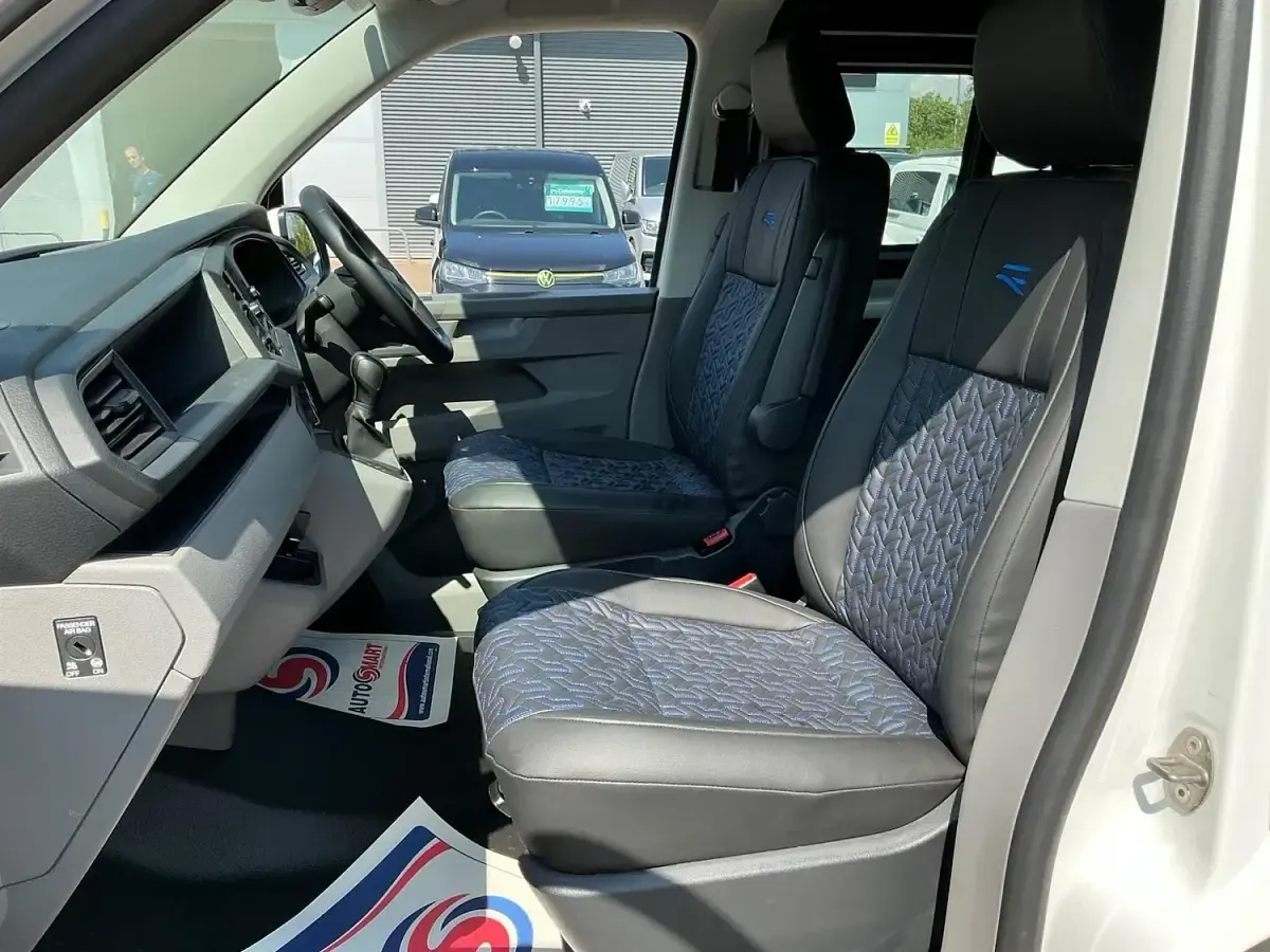 Used VW T7 Sportline 2025 White Van