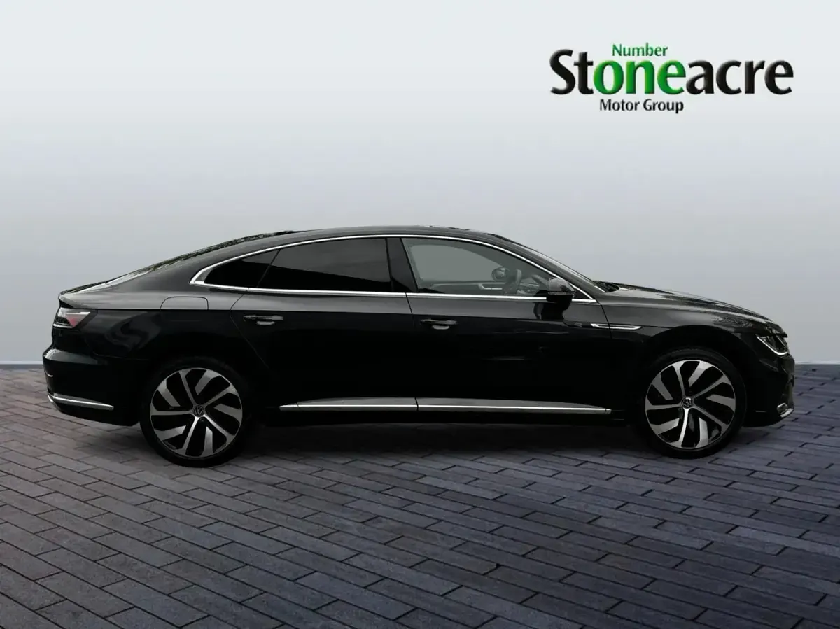Begagnad VW Arteon R-line 190 HK (139 kW) 2021 Grå Halvkombi