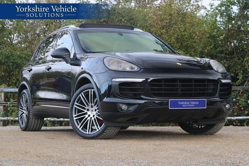 Black Used 2016 Porsche Cayenne SUV | £23,750 (Expensive) - Image 1/1
