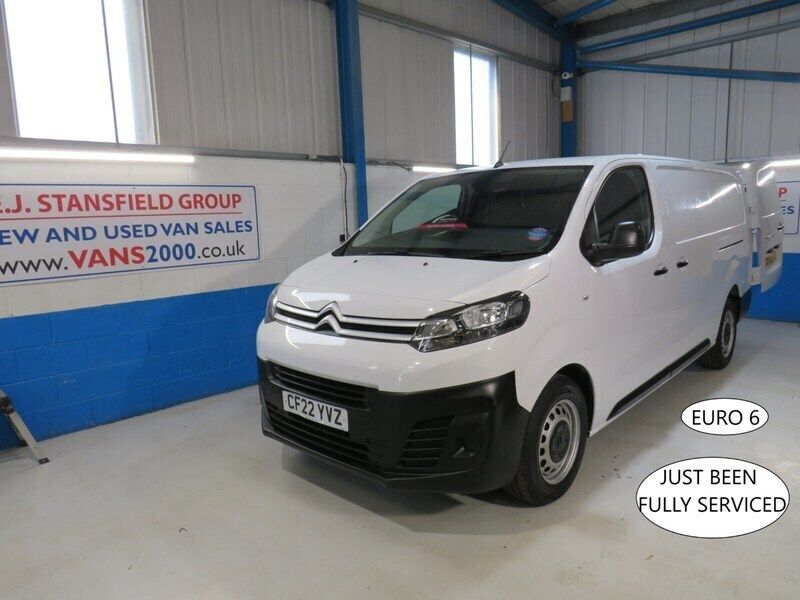 White Used 2022 Citroën Dispatch MPV | £10,450 (Super price) - Image 1/4