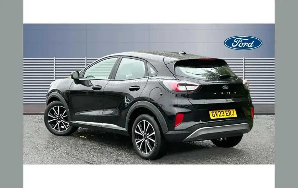 Second-hand Ford Puma Titanium 125 CP (91 kW) 2023 Negru SUV