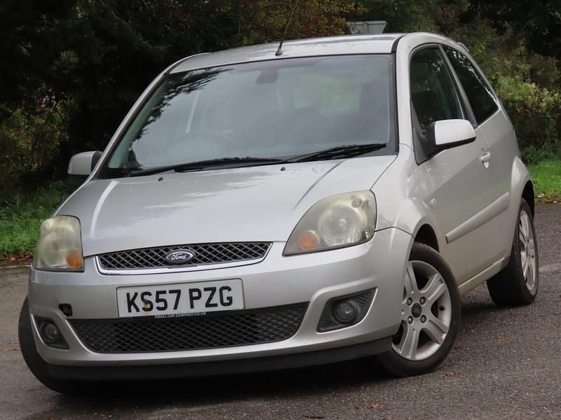 Silver Used 2008 Ford Fiesta Zetec Hatchback | £799 (Good price) - Image 1/4