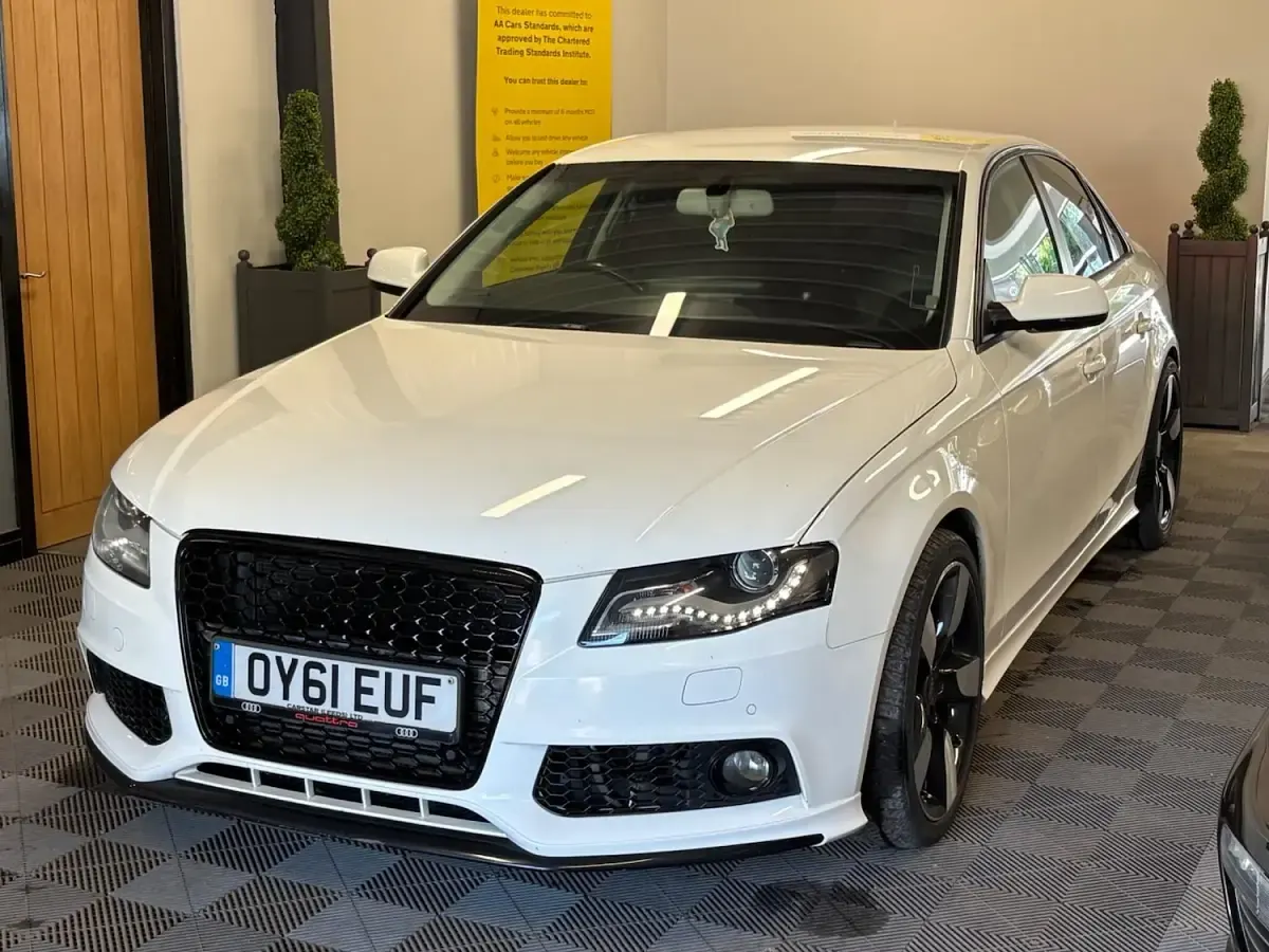 Used Audi A4 Advanced 211 HP (155 kW) 2011 White Sedan