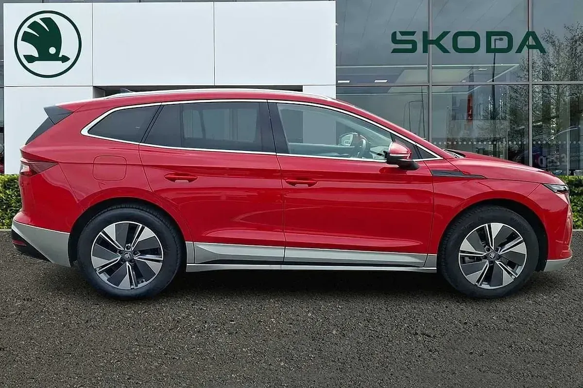 Used Skoda Enyaq iV 210 kW (286 HP) 2025 Velvet red metallic SUV