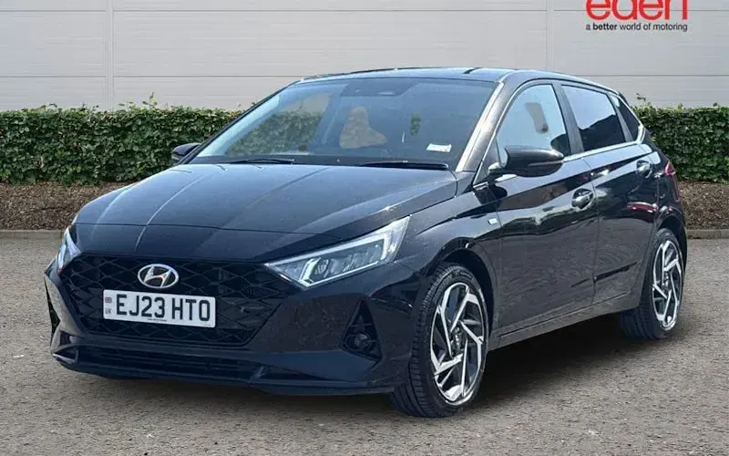 Used Hyundai i20 Premium 101 HP (74 kW) 2023 Black Hatchback