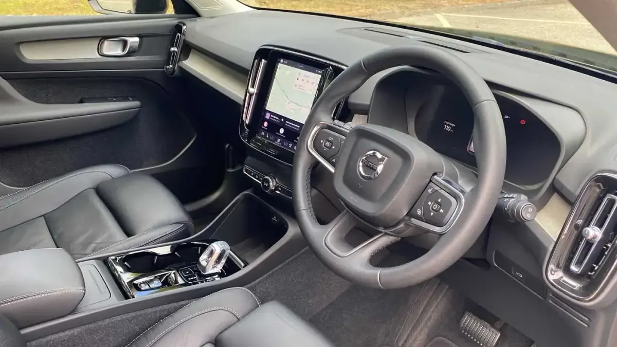 Used Volvo XC40 Plus 163 HP (119 kW) 2023 SUV