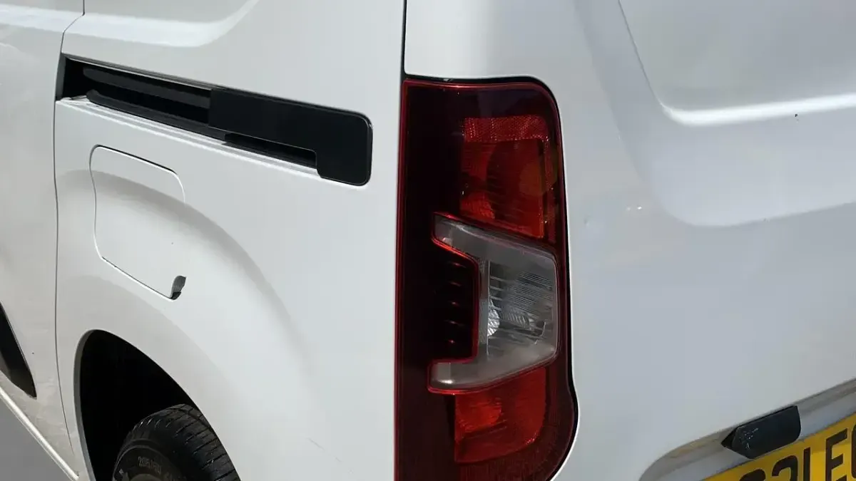 Used Citroën Berlingo 101 HP (74 kW) 2021 White MPV