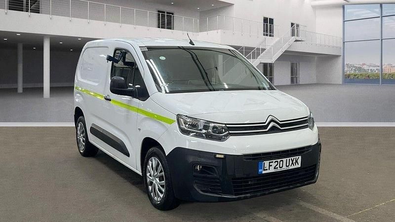 White Used 2020 Citroën Berlingo MPV | £6,990 (Good price) - Image 1/4