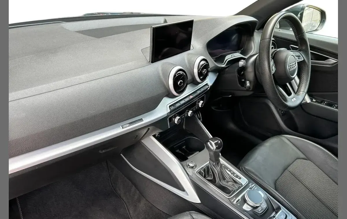 Used Audi Q2 S-Line 147 HP (108 kW) 2023 Grey SUV