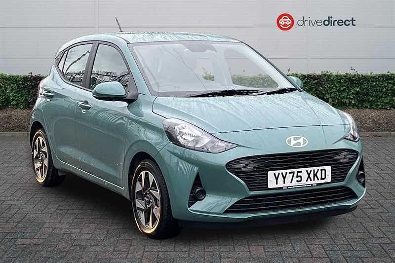 Green New 2025 Hyundai i10 Advanced Hatchback | £14,890 (Good price) - Image 1/4