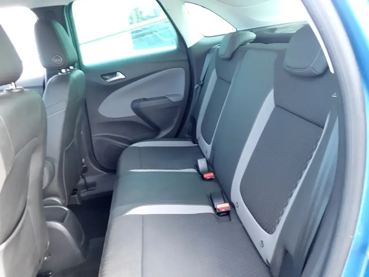 Second-hand Vauxhall Crossland X Elite 83 CP (61 kW) 2020 Albastru SUV