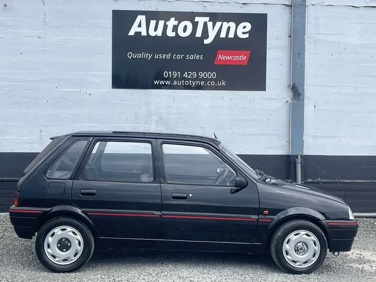Used Rover Metro 74 HP (54 kW) 1990 Black Hatchback