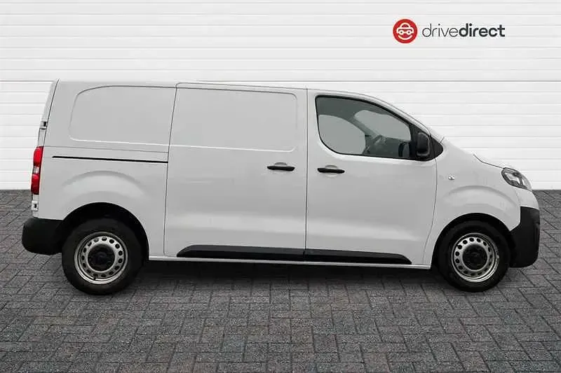 Used Vauxhall Vivaro S 100 HP (73 kW) 2023 White MPV