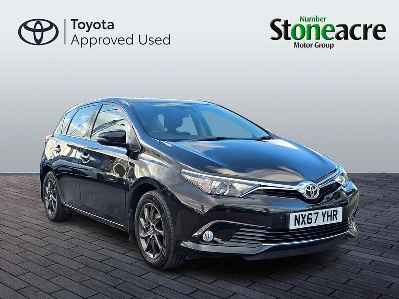 Black Used 2017 Toyota Auris Hatchback | £10,500 (Fair price) - Image 1/2