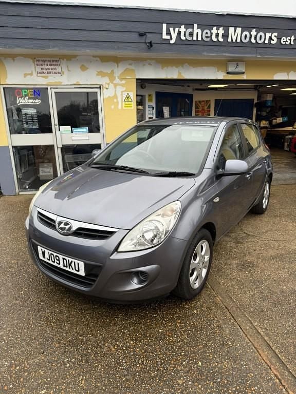 Used Hyundai i20 Comfort 2009 Grey Hatchback