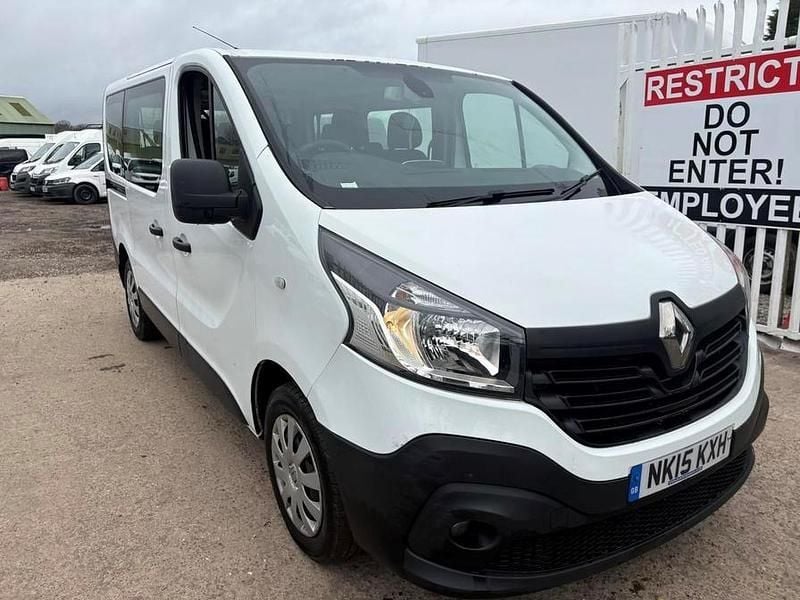 Used Renault Trafic Business 2015 White MPV