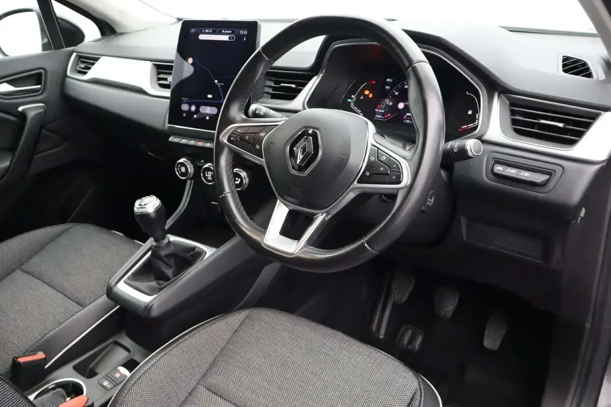 Used Renault Captur Version S 2021 Grey and black SUV