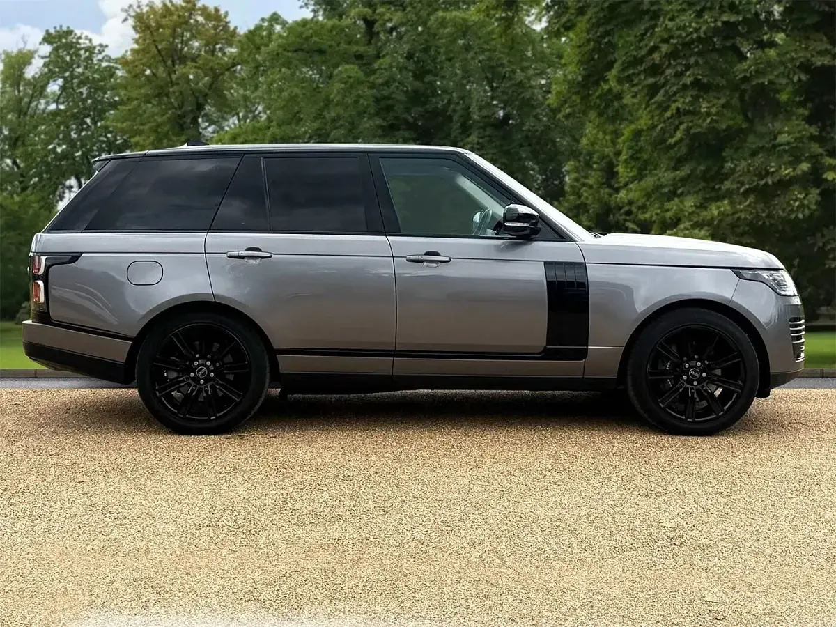 Used Land Rover Range Rover 404 HP (297 kW) 2021 Grey SUV