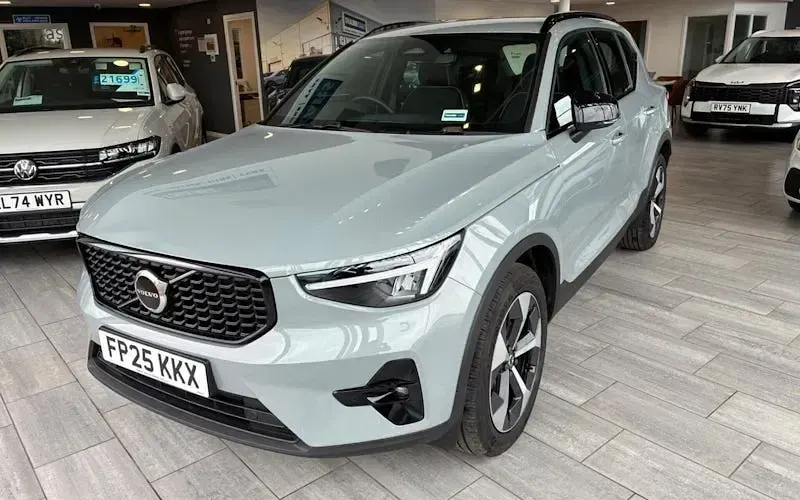 Usado Volvo XC40 Plus 197 CV (144 kW) 2026 SUV