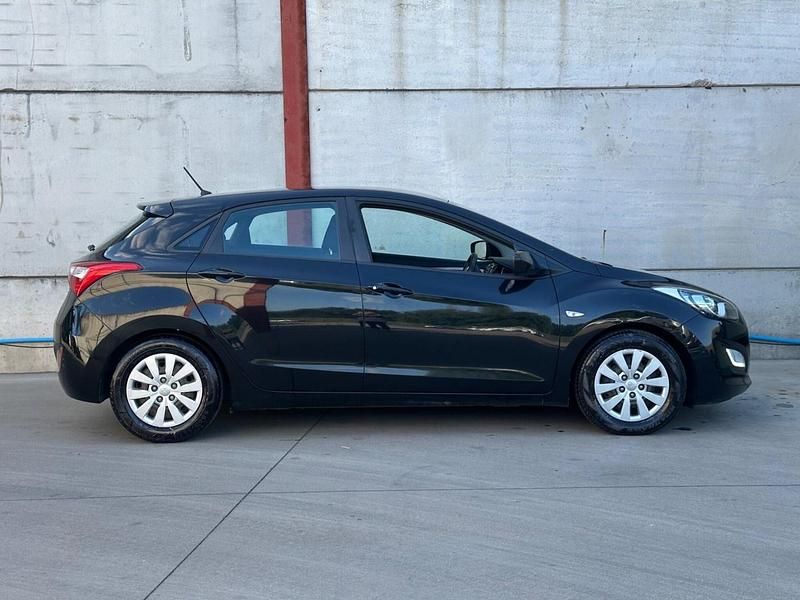 Used Hyundai i30 2015 Black Hatchback