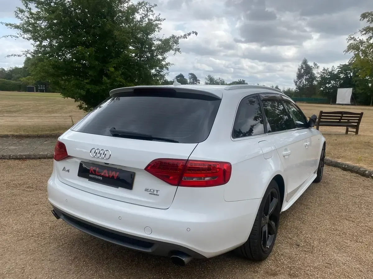 Used Audi A4 S-Line 211 HP (155 kW) 2011 White Estate