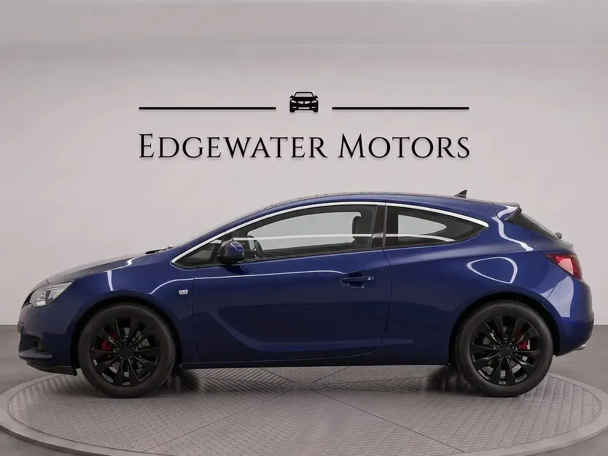 Used Vauxhall Astra GTC SRi 200 HP (147 kW) 2015 Blue Hatchback